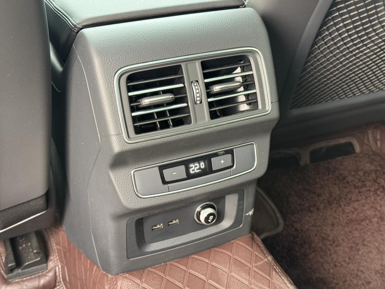 Audi Q5 2023 thumb 5