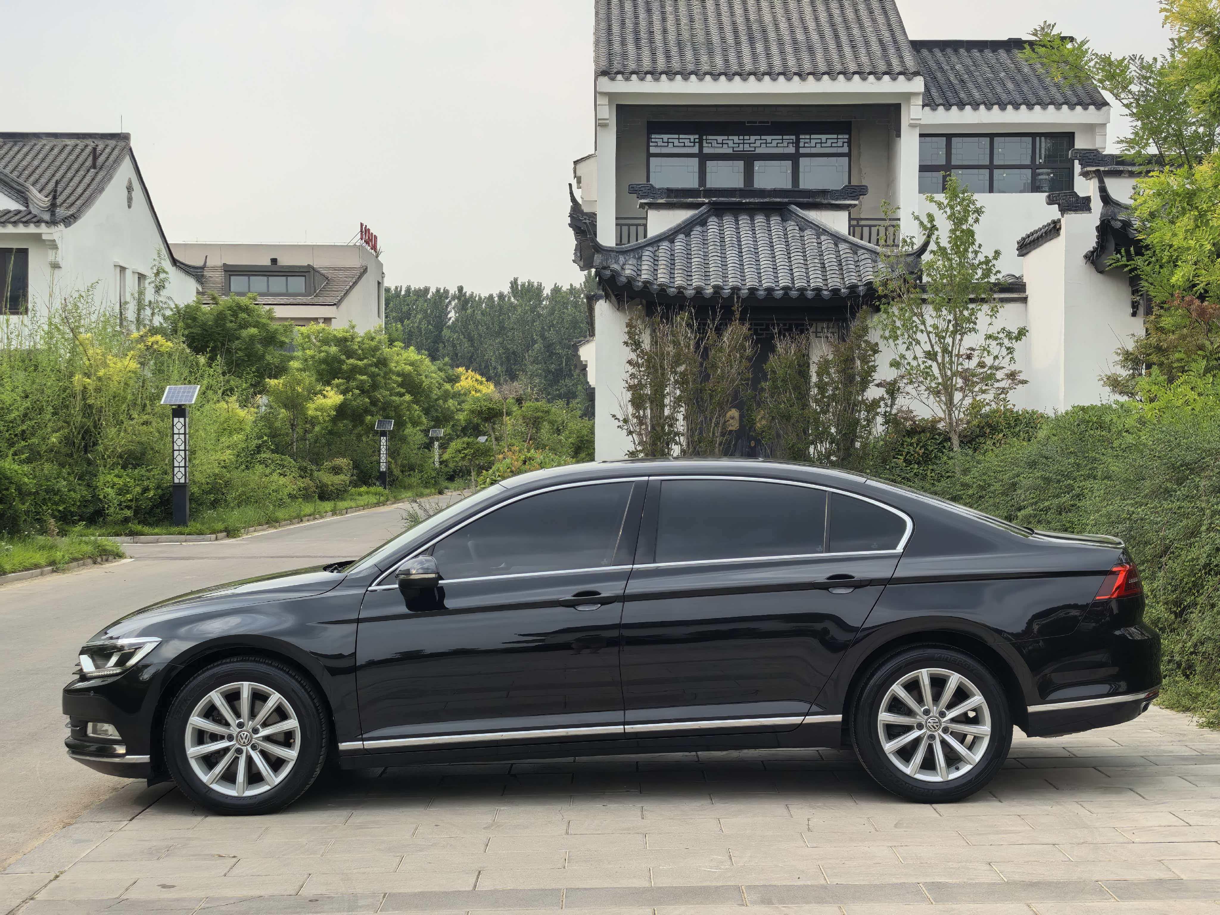 Volkswagen Magotan 2019 thumb 2