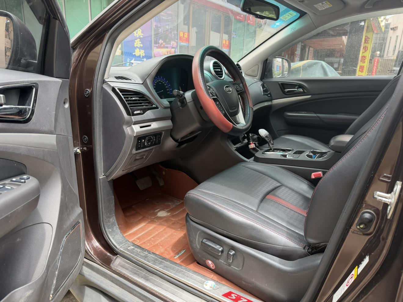 BYD S6 2015 thumb 10