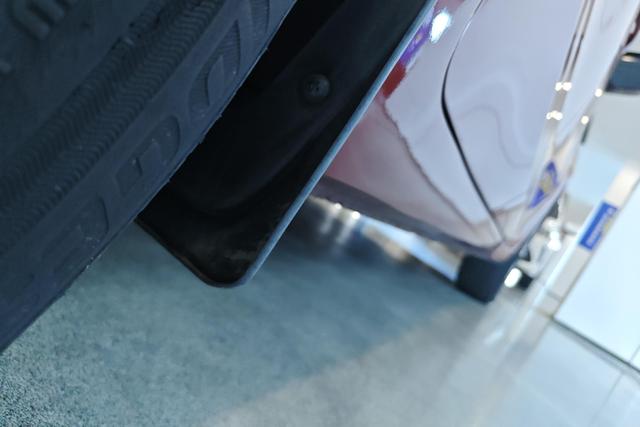 Nissan Tiida 2019 thumb 6