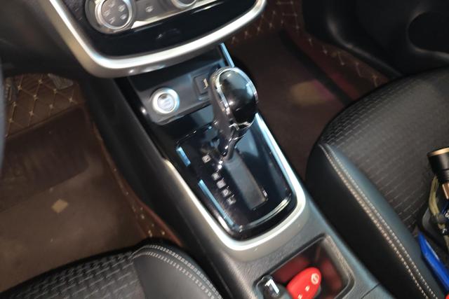 Nissan Tiida 2019 thumb 12