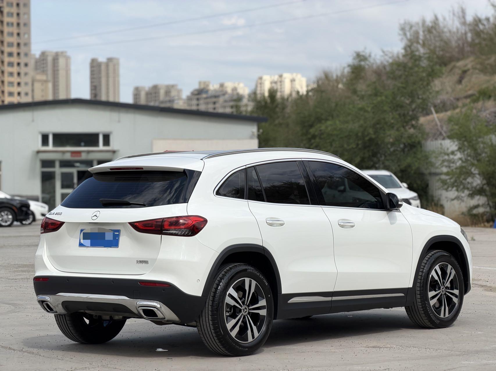 Mercedes-Benz GLA 2022 thumb 4