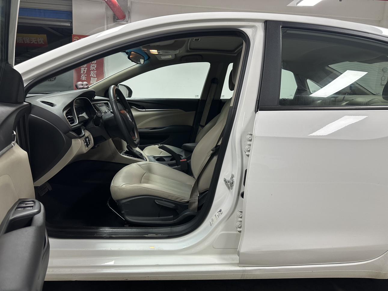 Buick Excelle 2017 thumb 9
