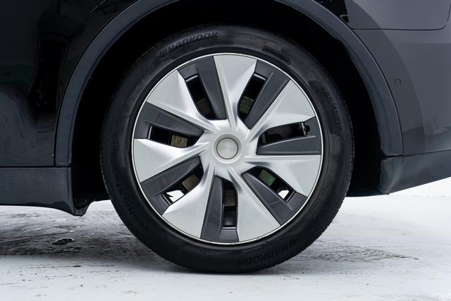Tesla Model Y 2022 thumb 7