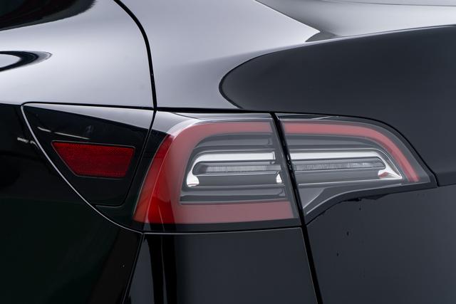 Tesla Model Y 2022 thumb 11