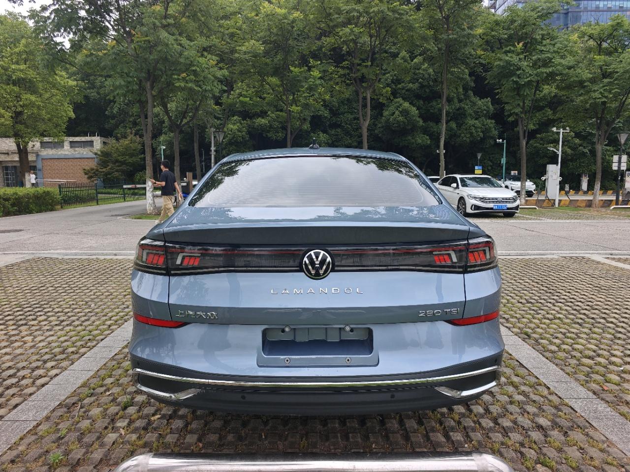 Volkswagen Lamando 2023 thumb 3