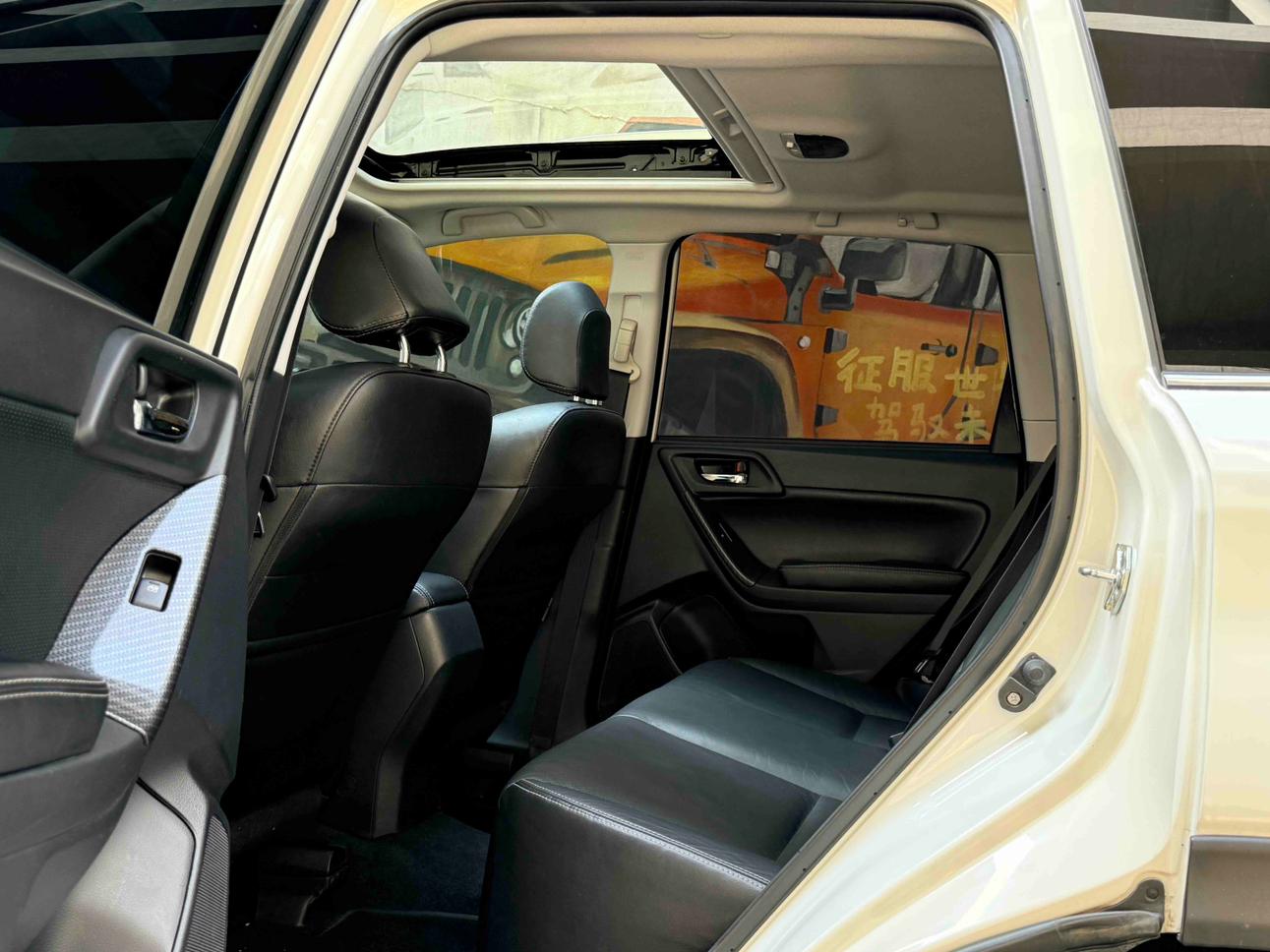 Subaru Forester 2015 thumb 6