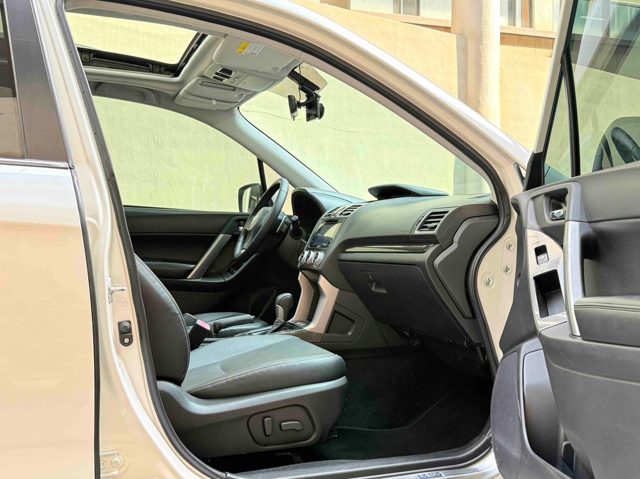 Subaru Forester 2015 thumb 8