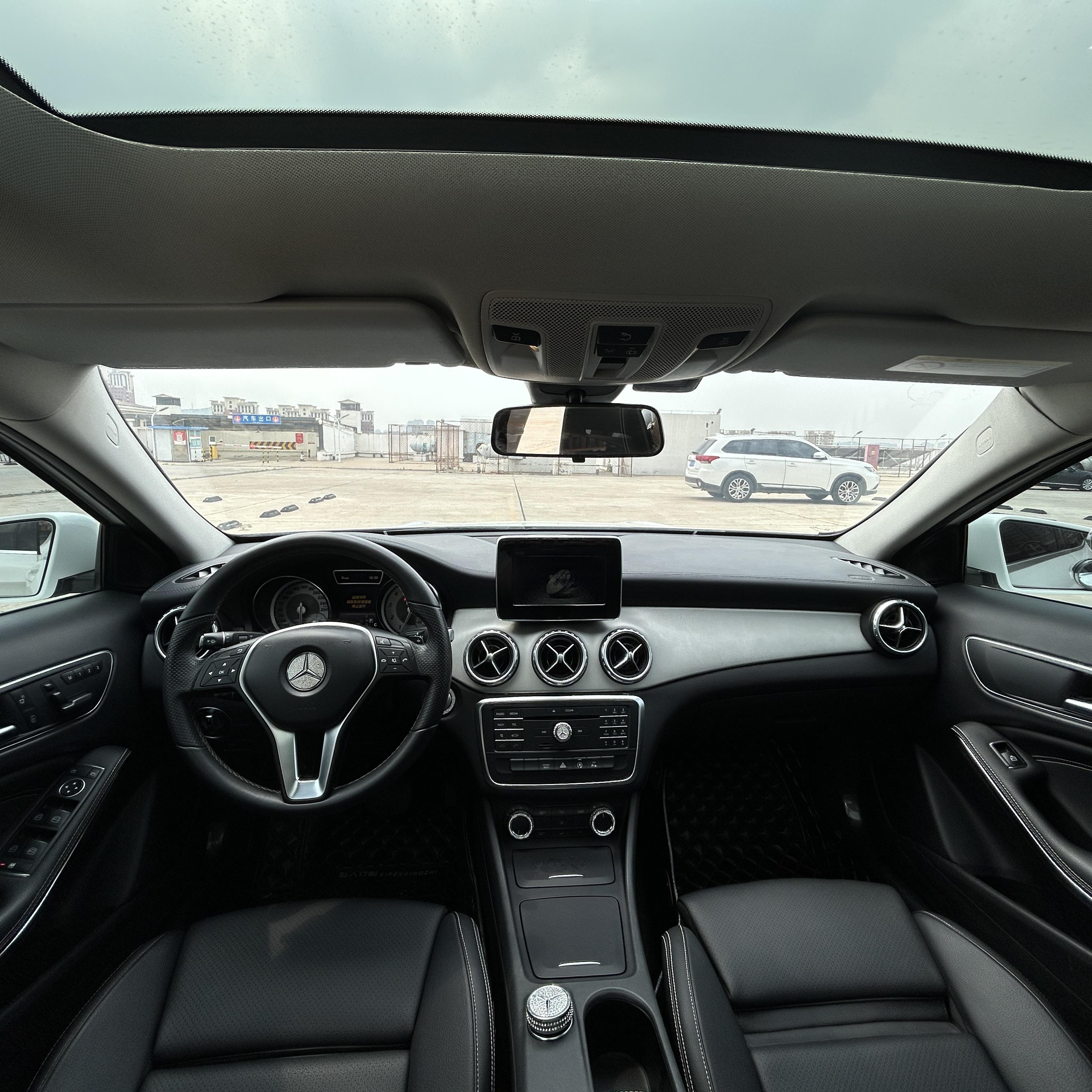 Mercedes-Benz GLA 2016 thumb 6