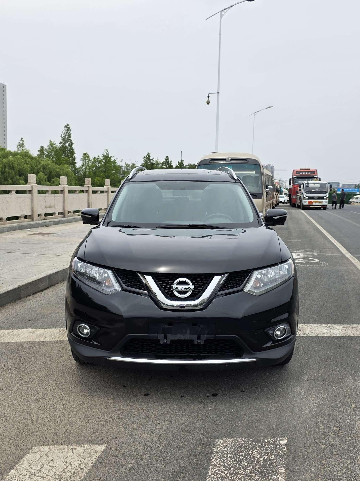 Nissan X-Trail 2015 thumb 9