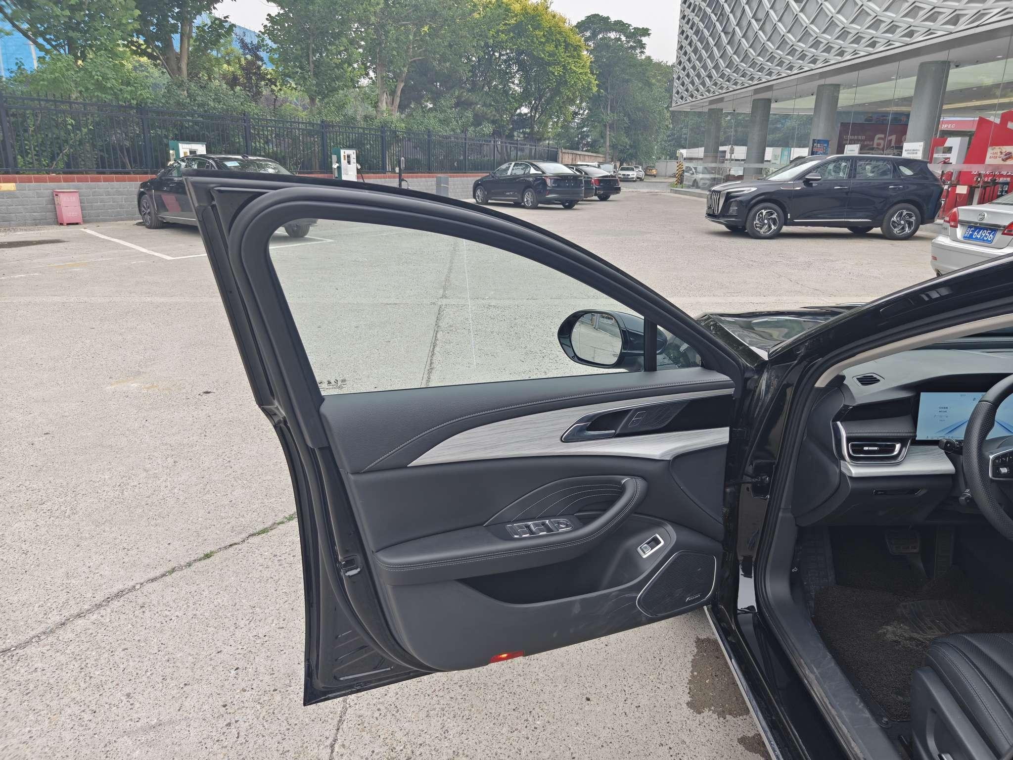 Hongqi H5 2024 thumb 11