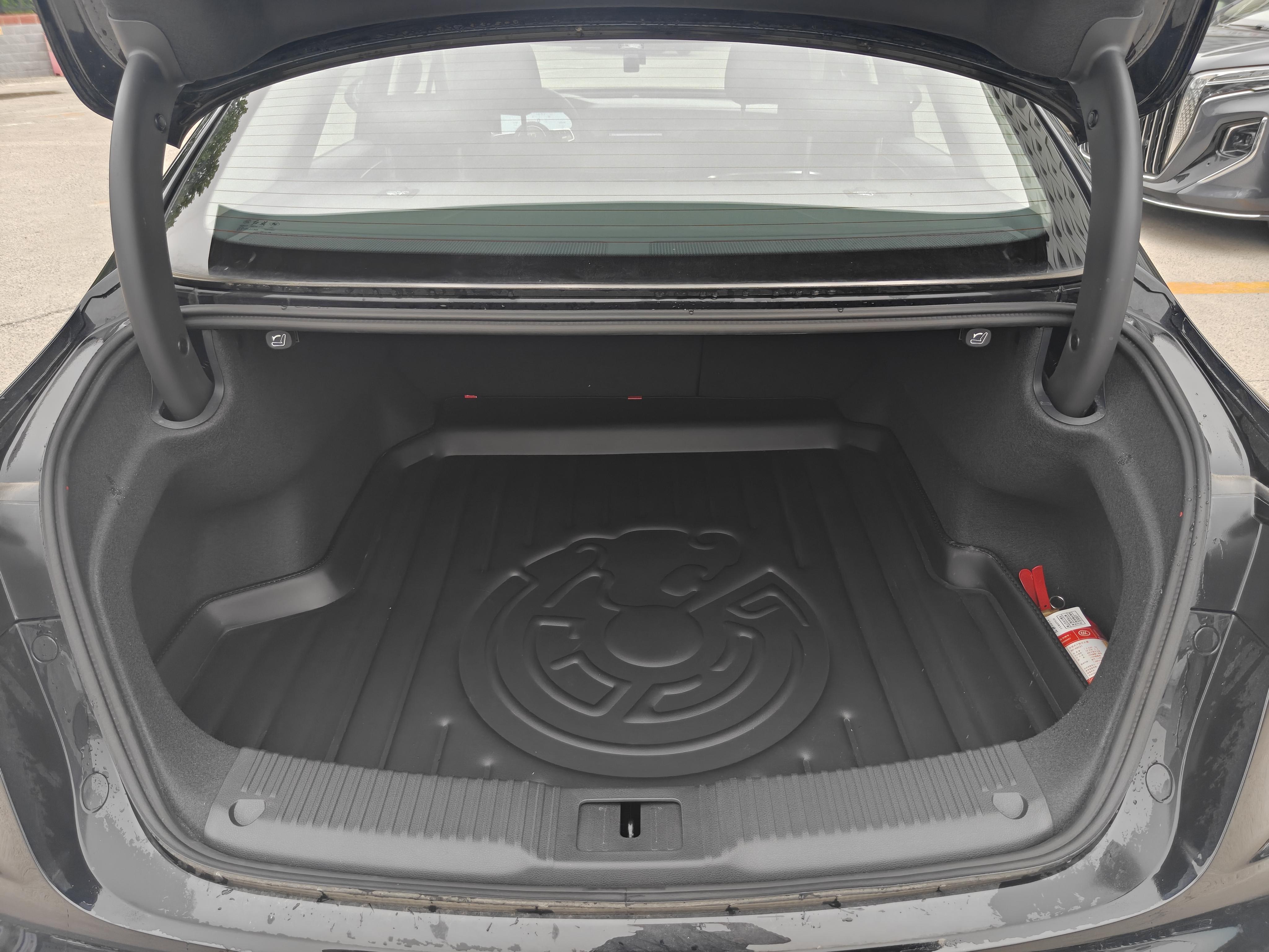 Hongqi H5 2024 thumb 12