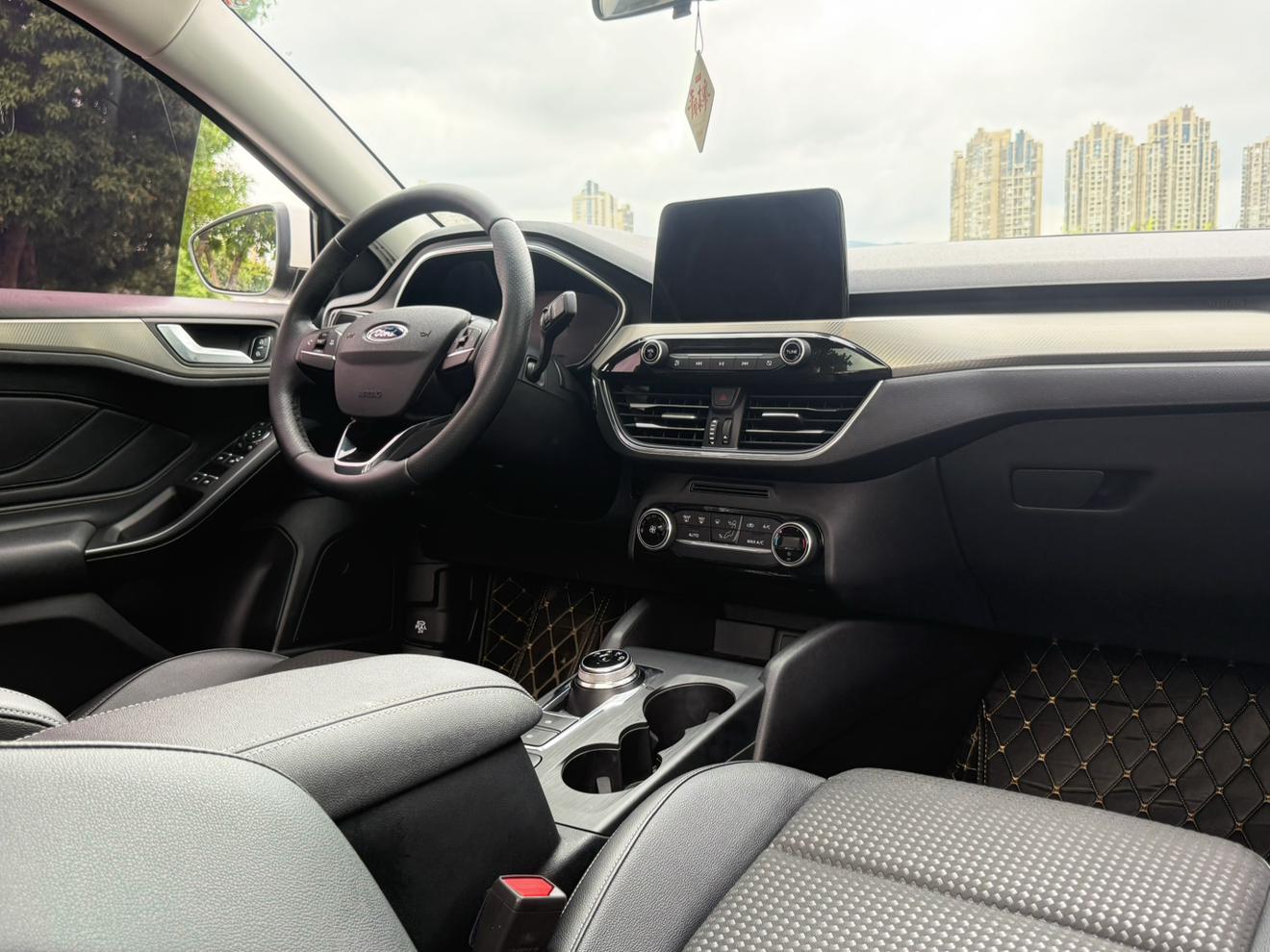 Ford Focus ST 2020 thumb 2