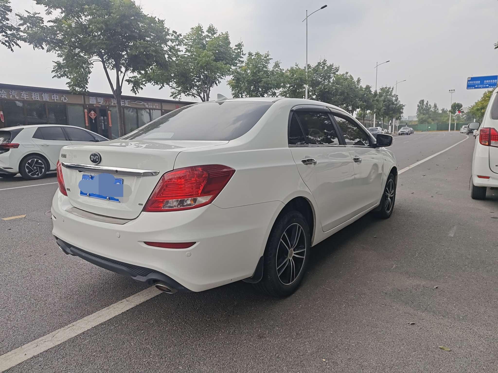BYD Qin 2018 thumb 4