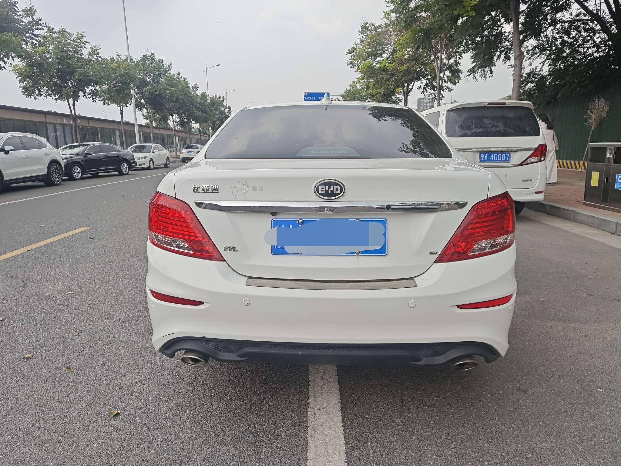 BYD Qin 2018 thumb 12