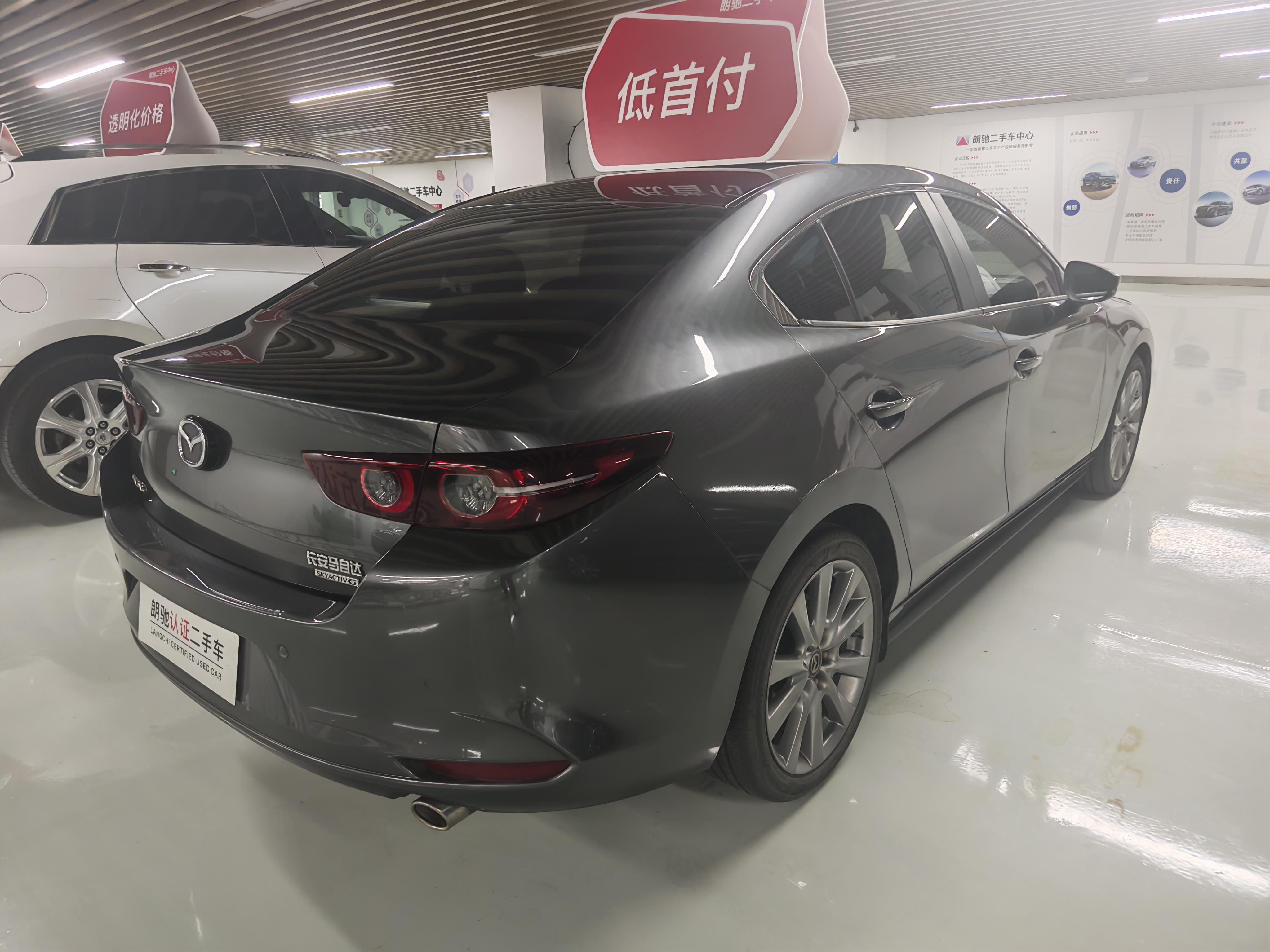 Mazda 3 2020 thumb 2