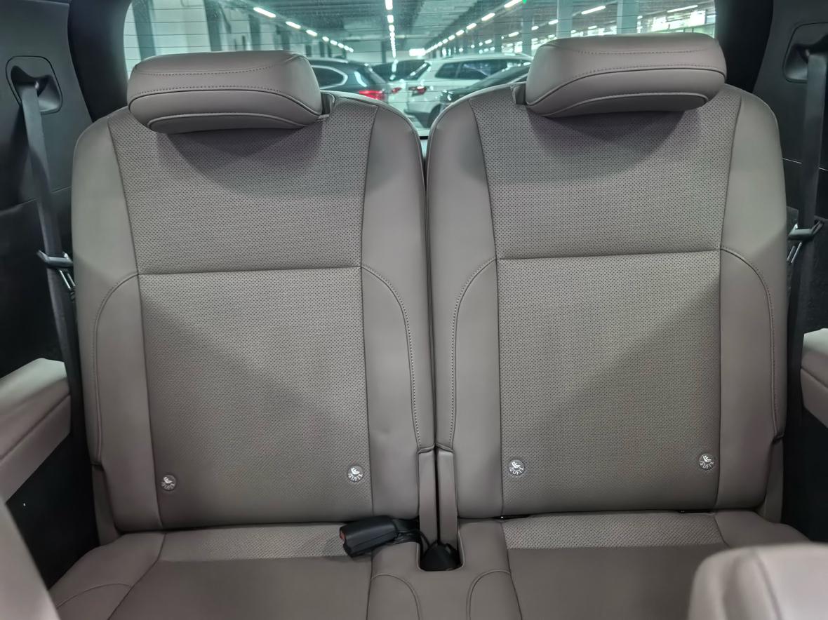 Lixiang (Li Auto) L8 2025 thumb 9