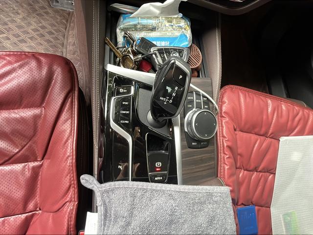 BMW 5 серии 2021 thumb 12