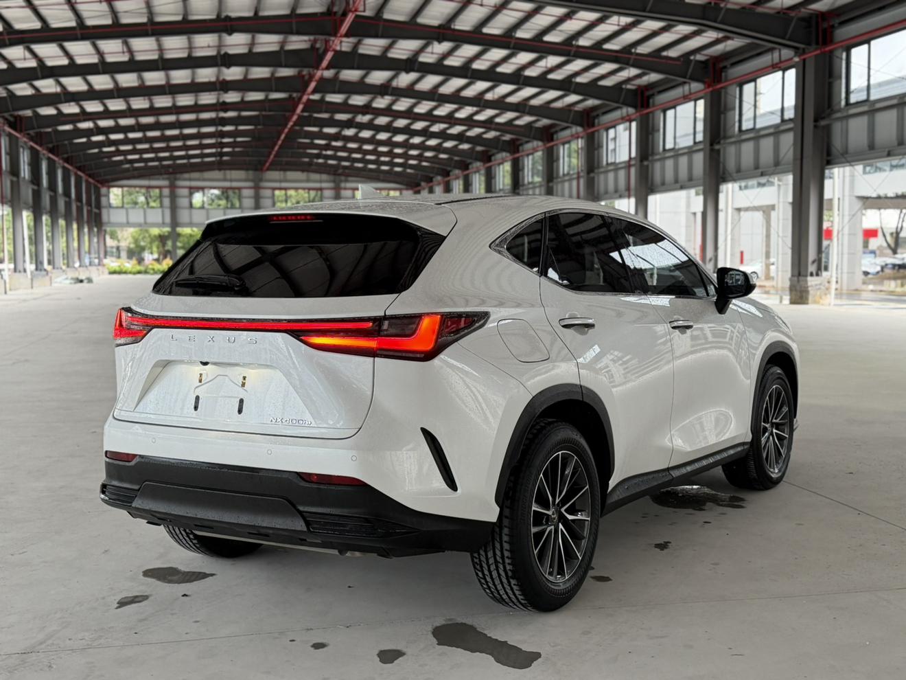 Lexus NX 2022 thumb 4