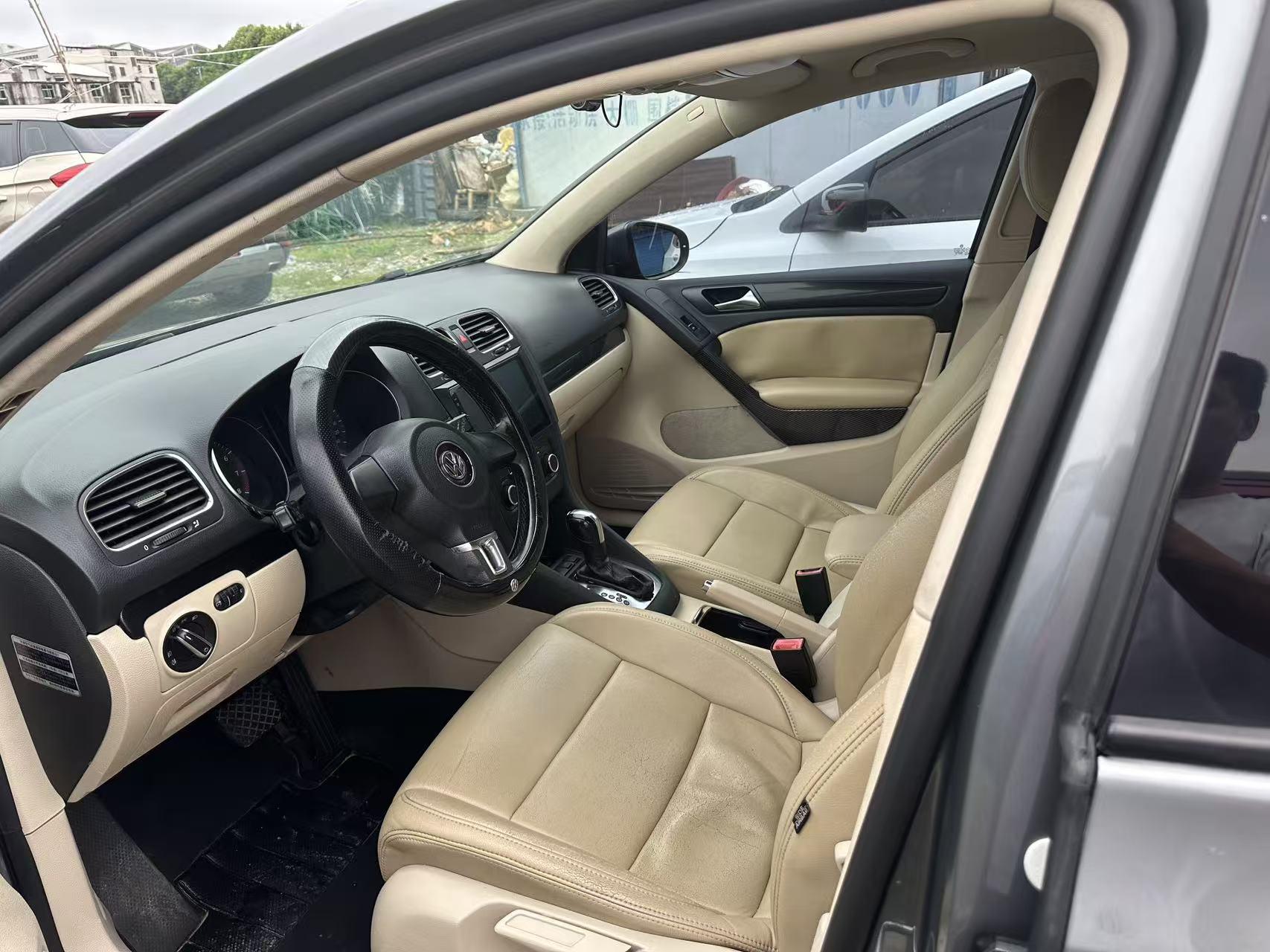 Volkswagen Golf Sportsvan 2012 thumb 6