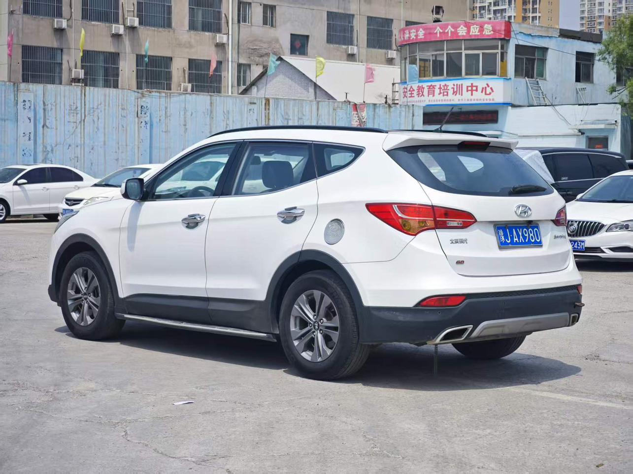 Hyundai Santa Fe 2013 thumb 2