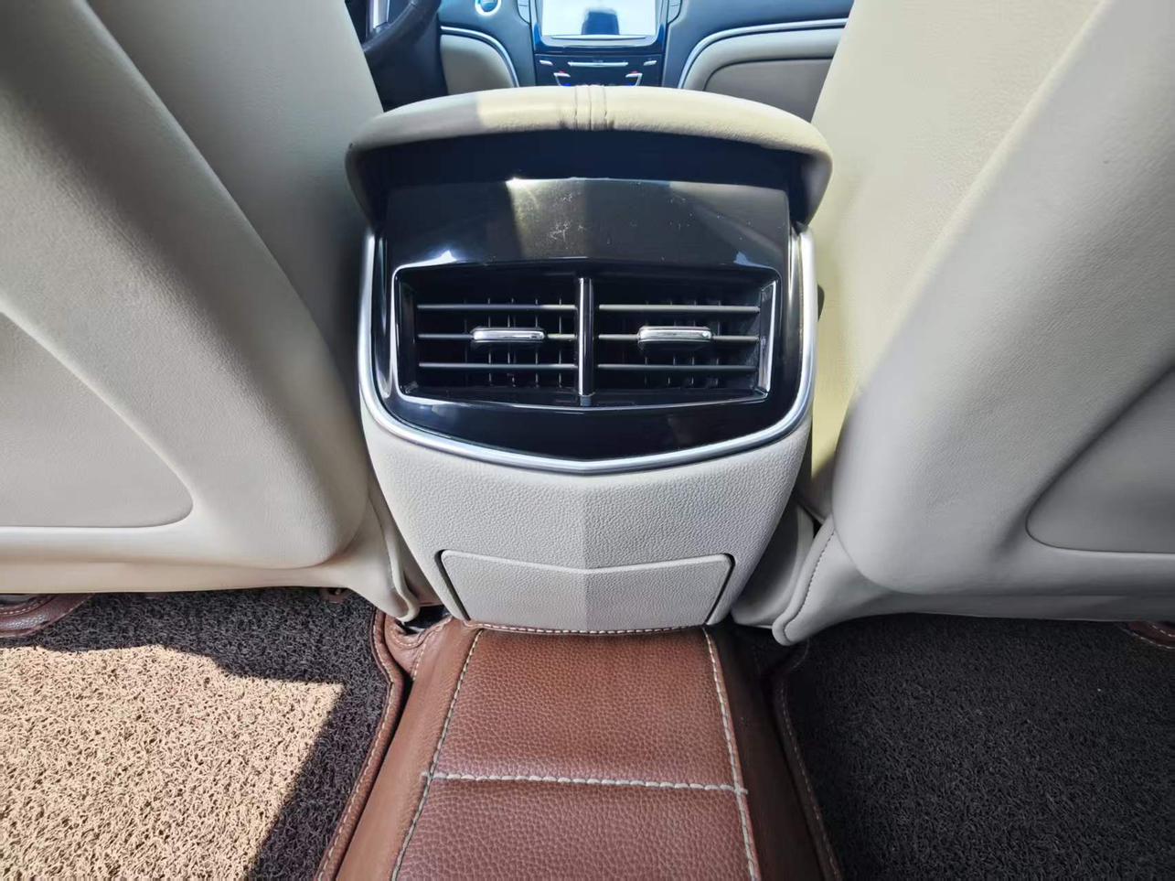 Cadillac XTS 2015 thumb 5