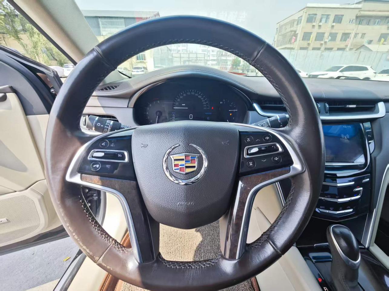 Cadillac XTS 2015 thumb 10
