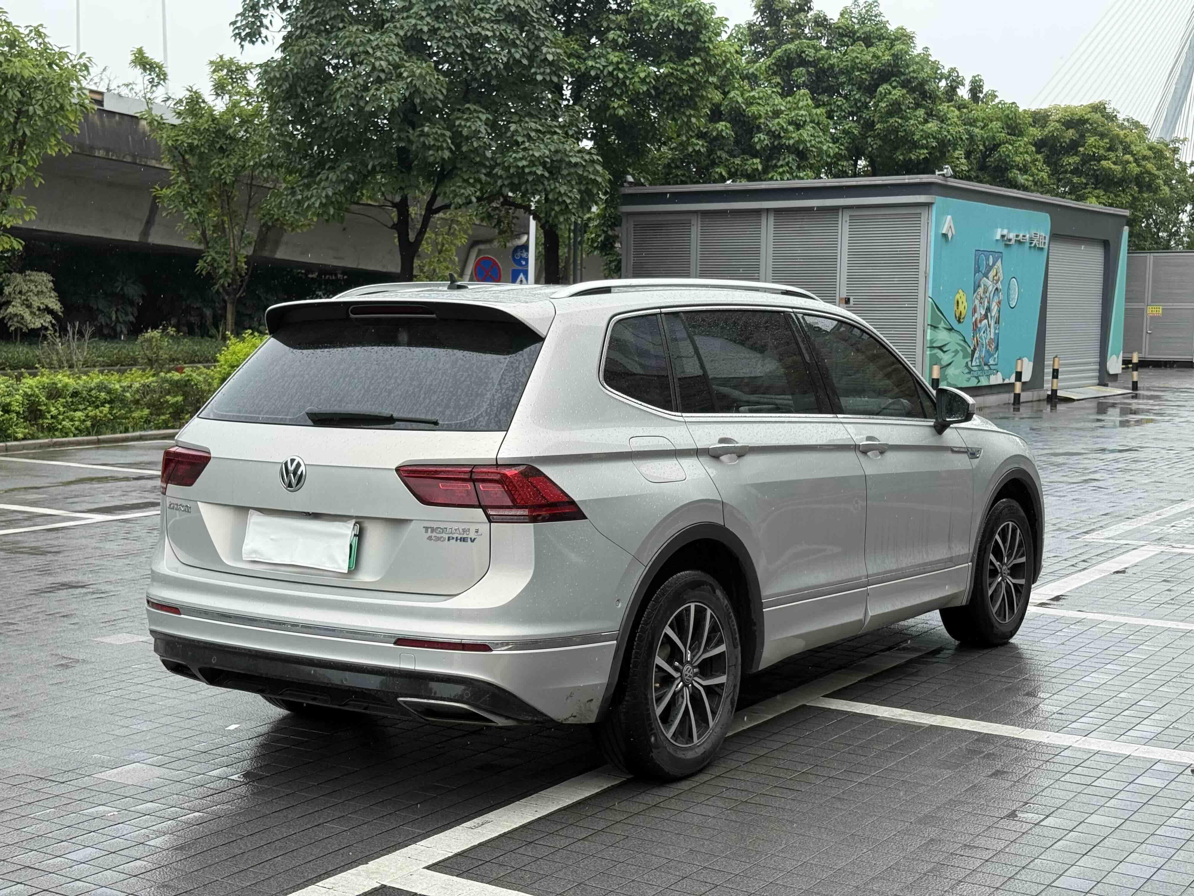 Volkswagen Tiguan 2019 thumb 3