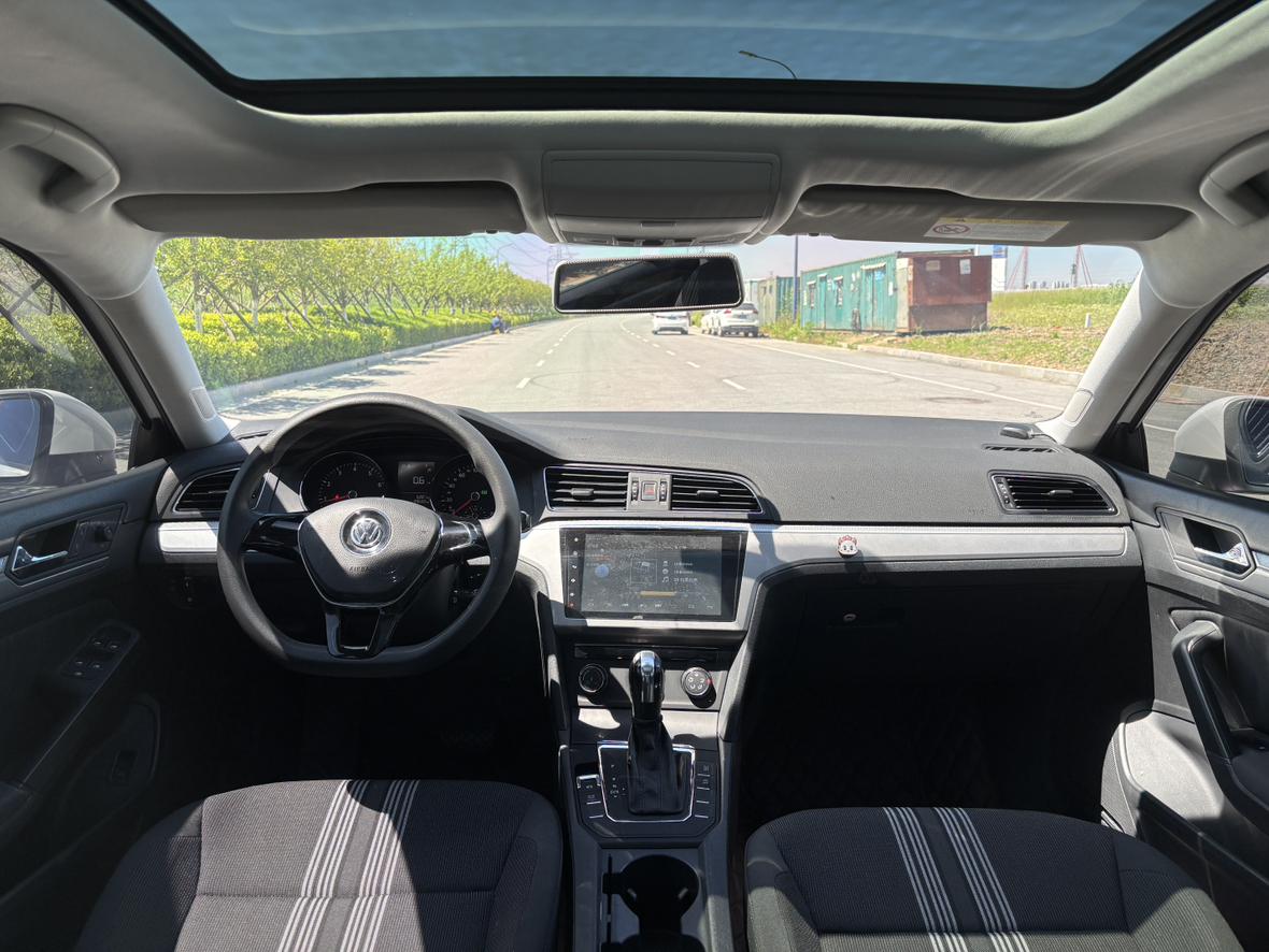 Volkswagen Lamando 2017 thumb 5