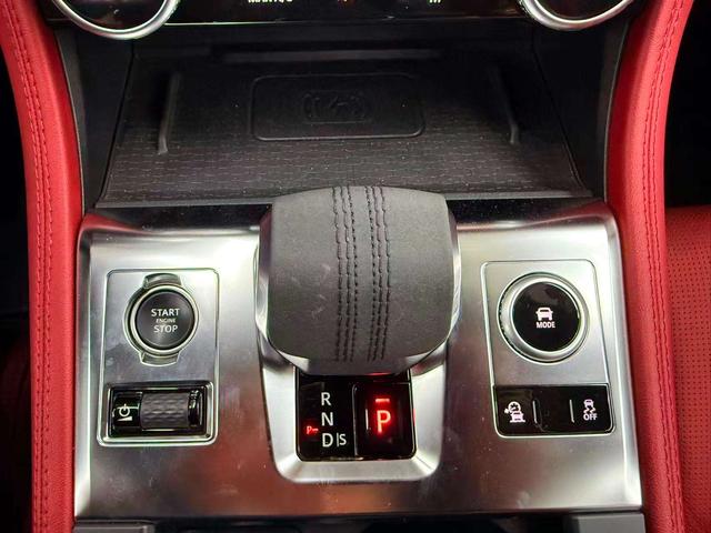 Jaguar F-Pace 2024 thumb 9