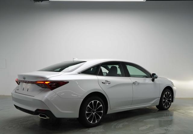 Toyota Avalon 2023 thumb 2