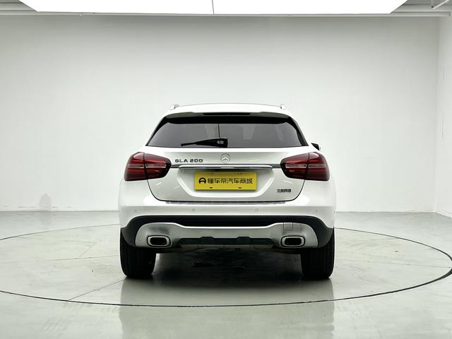 Mercedes-Benz GLA 2018 thumb 4