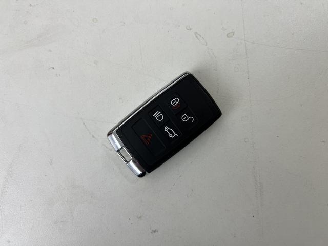 Land Rover Discovery Sport 2022 thumb 9