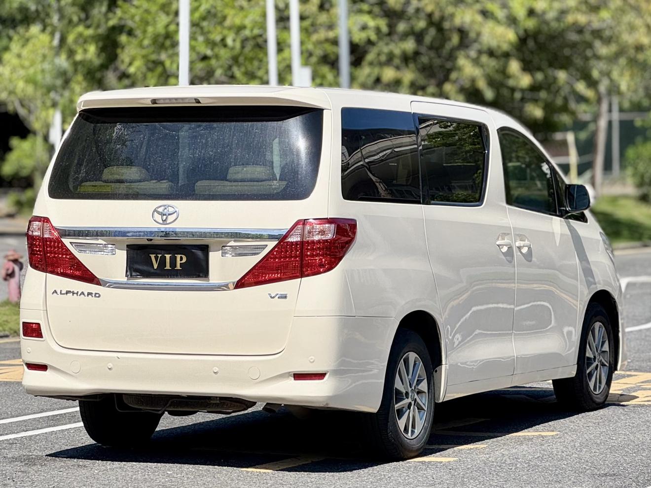 Toyota Alphard 2012 thumb 4