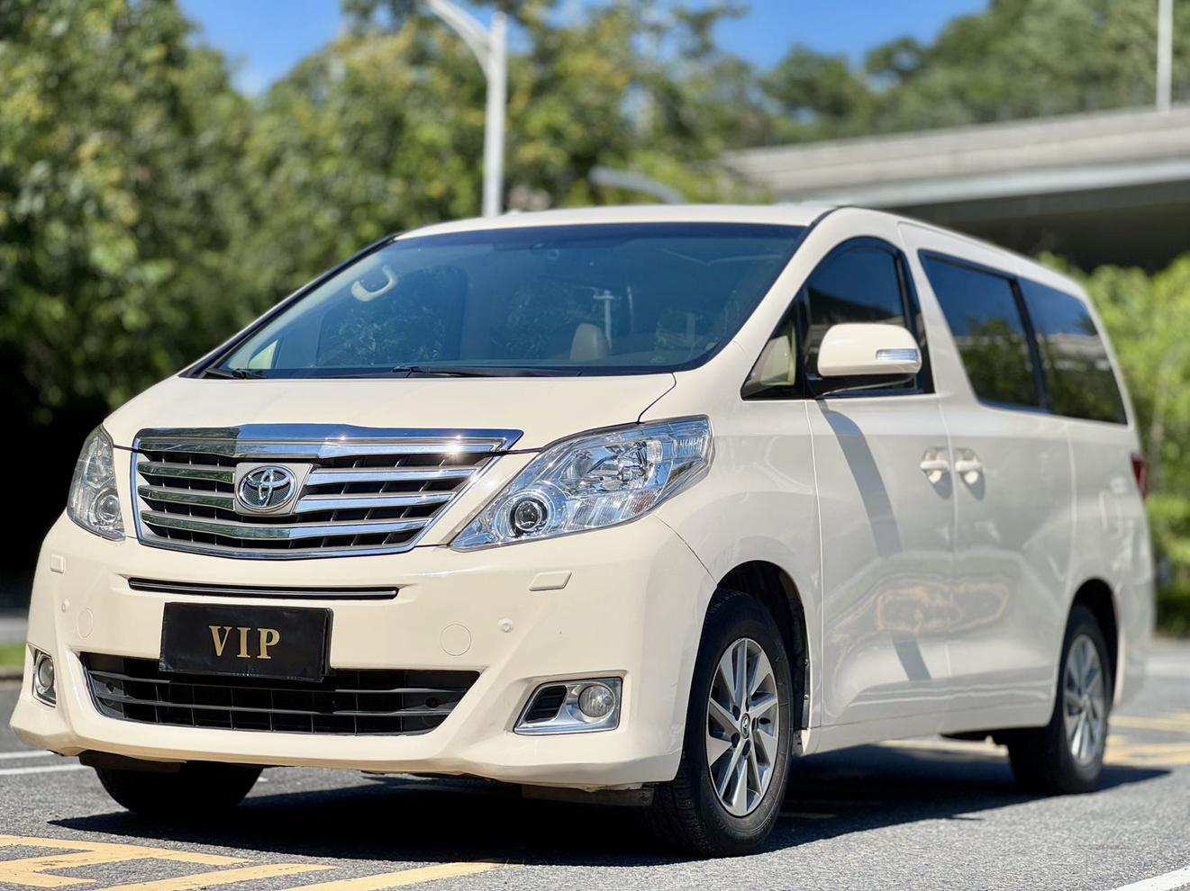 Toyota Alphard 2012 thumb 9