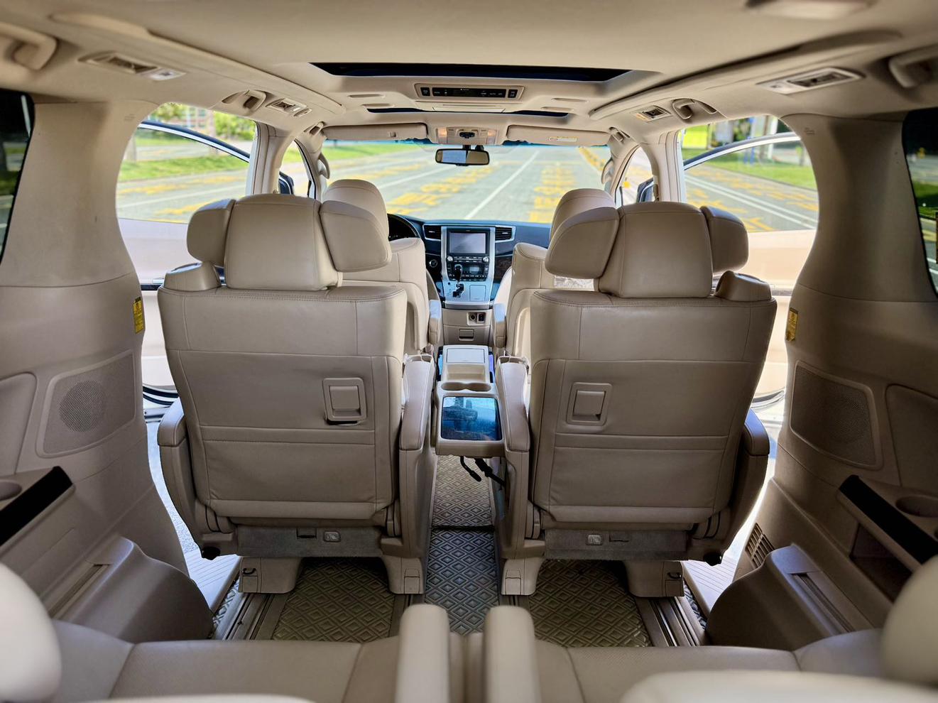 Toyota Alphard 2012 thumb 10