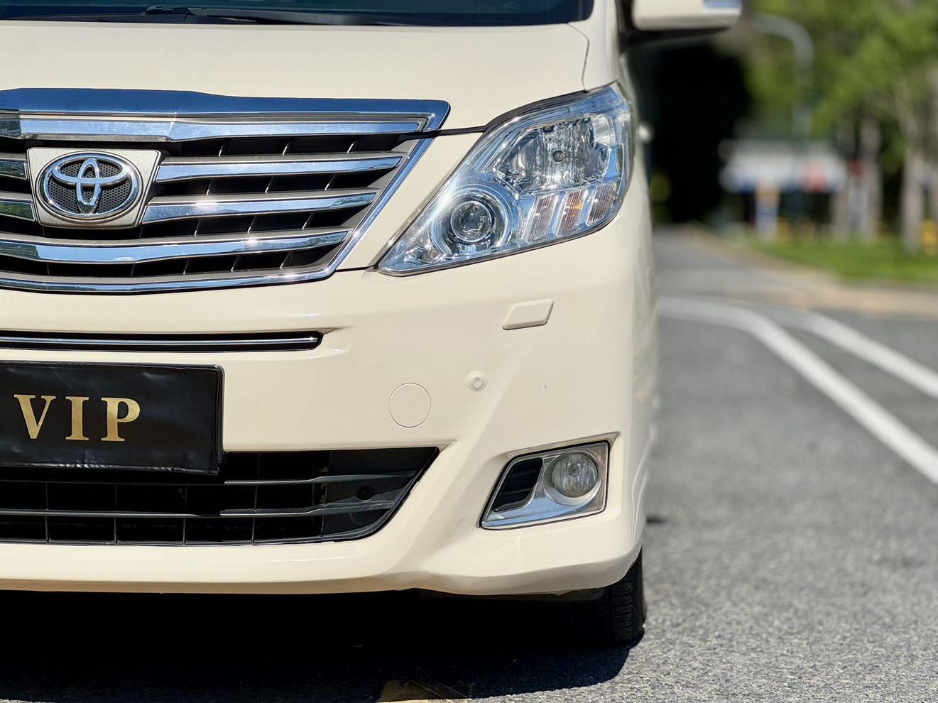Toyota Alphard 2012 thumb 11