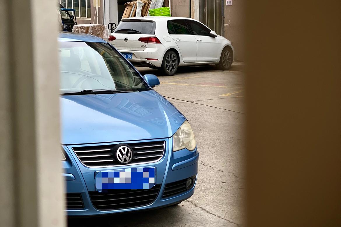 Volkswagen Polo 2009 thumb 7