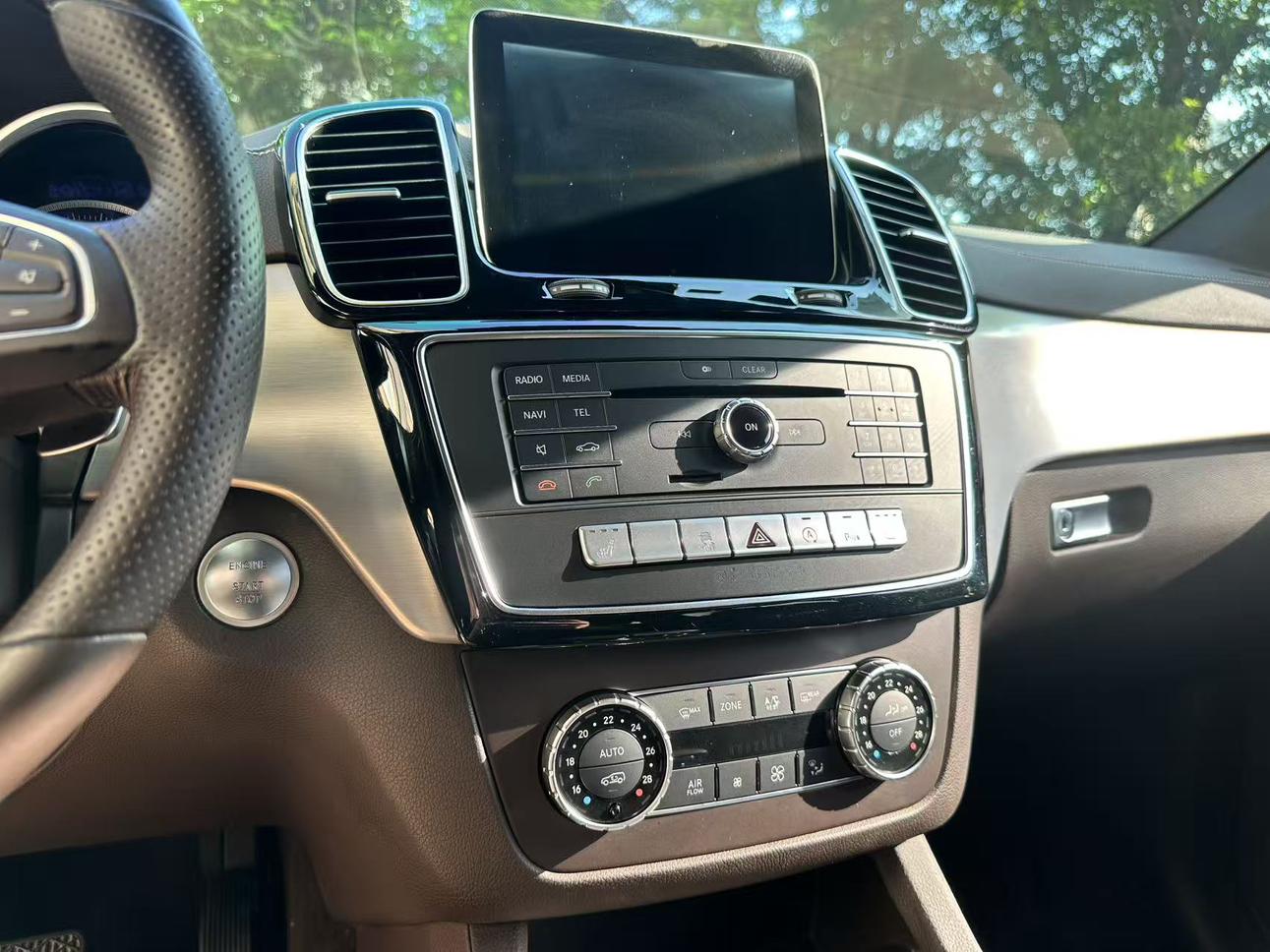 Mercedes-Benz GLS 2016 thumb 10