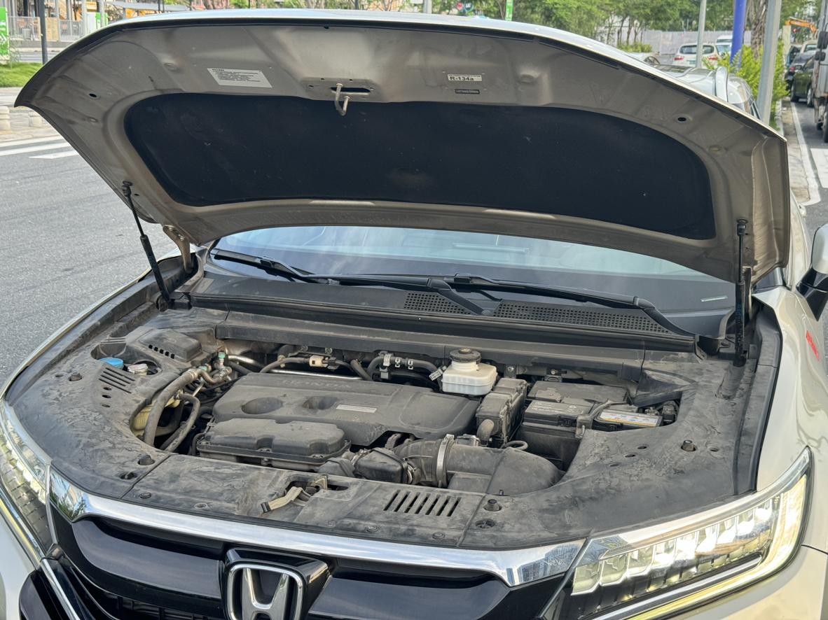 Honda UR-V 2017 thumb 5