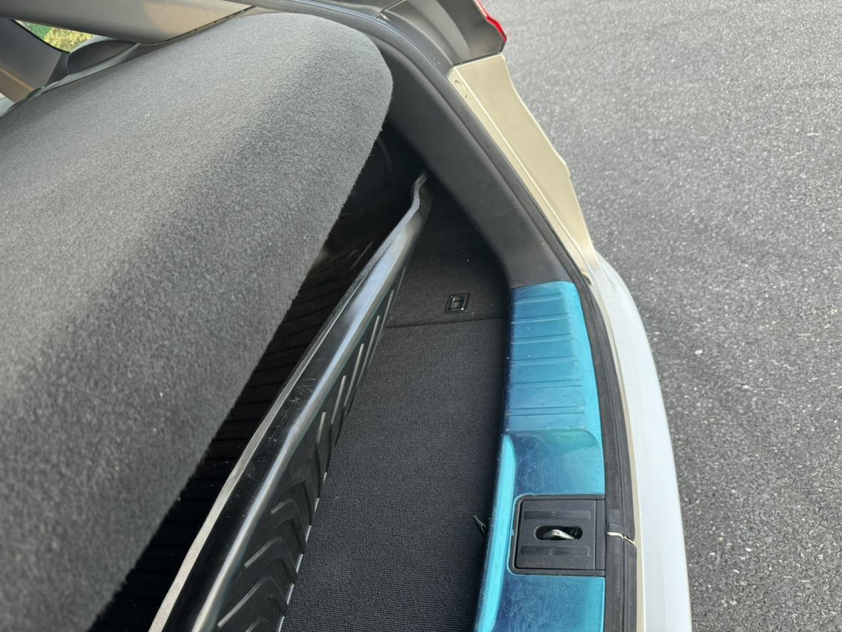 Honda UR-V 2017 thumb 6