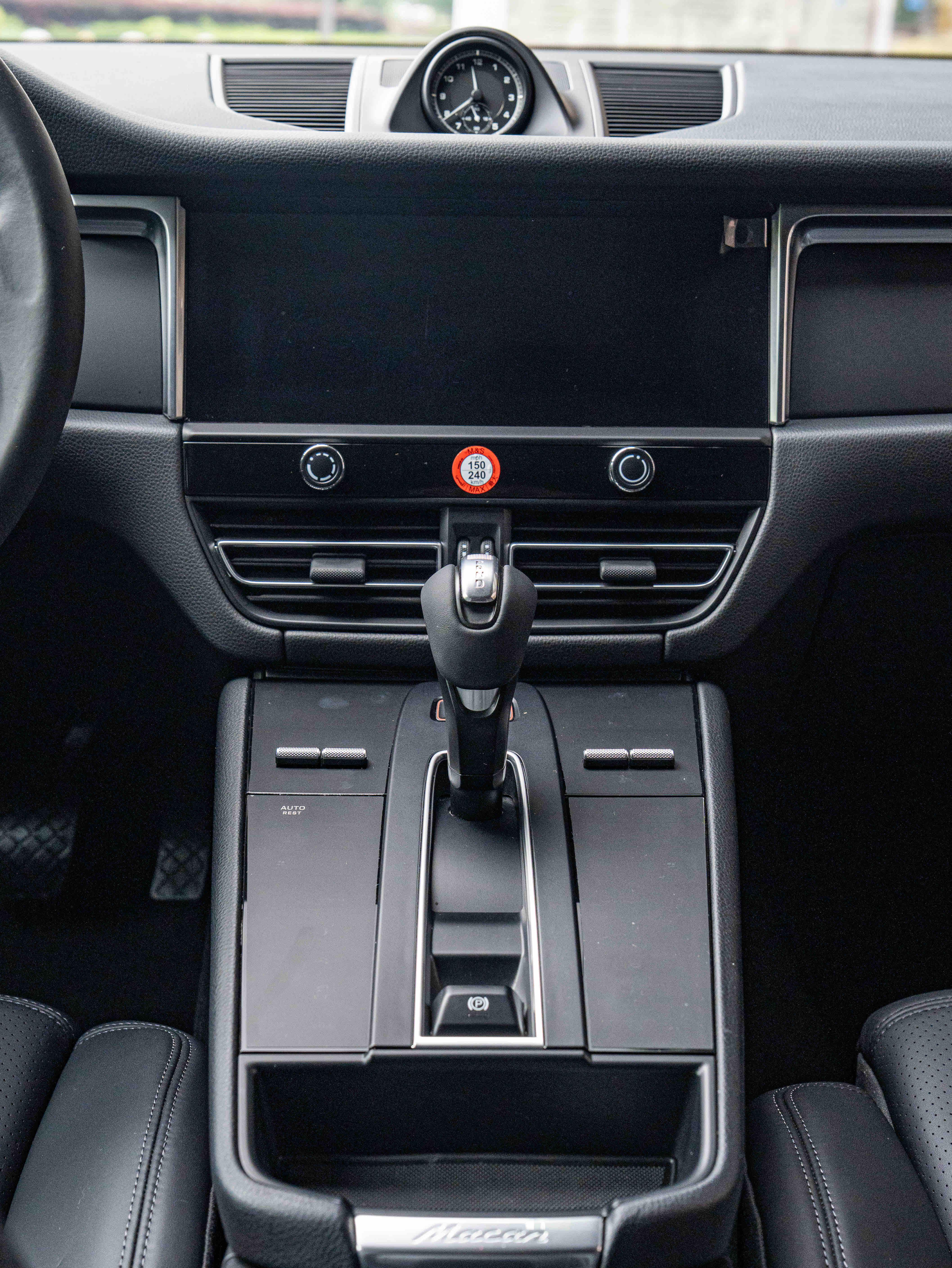 Porsche Macan 2023 thumb 10