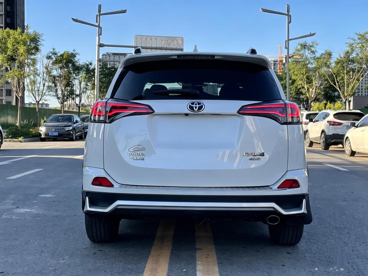 Toyota RAV4 2018 thumb 3