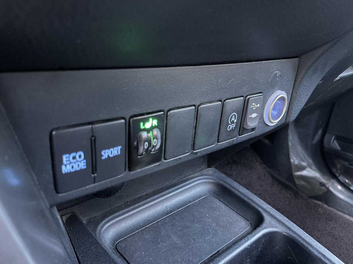 Toyota RAV4 2018 thumb 6