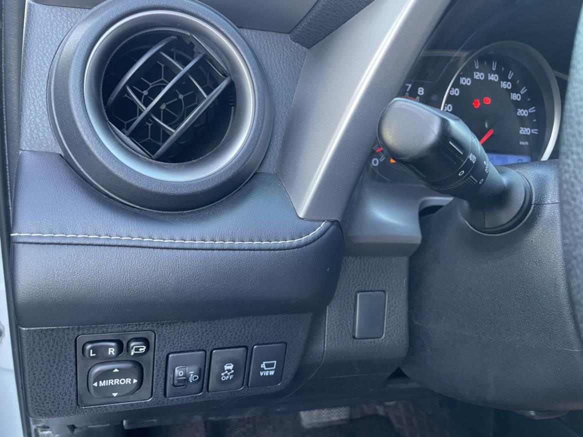 Toyota RAV4 2018 thumb 10