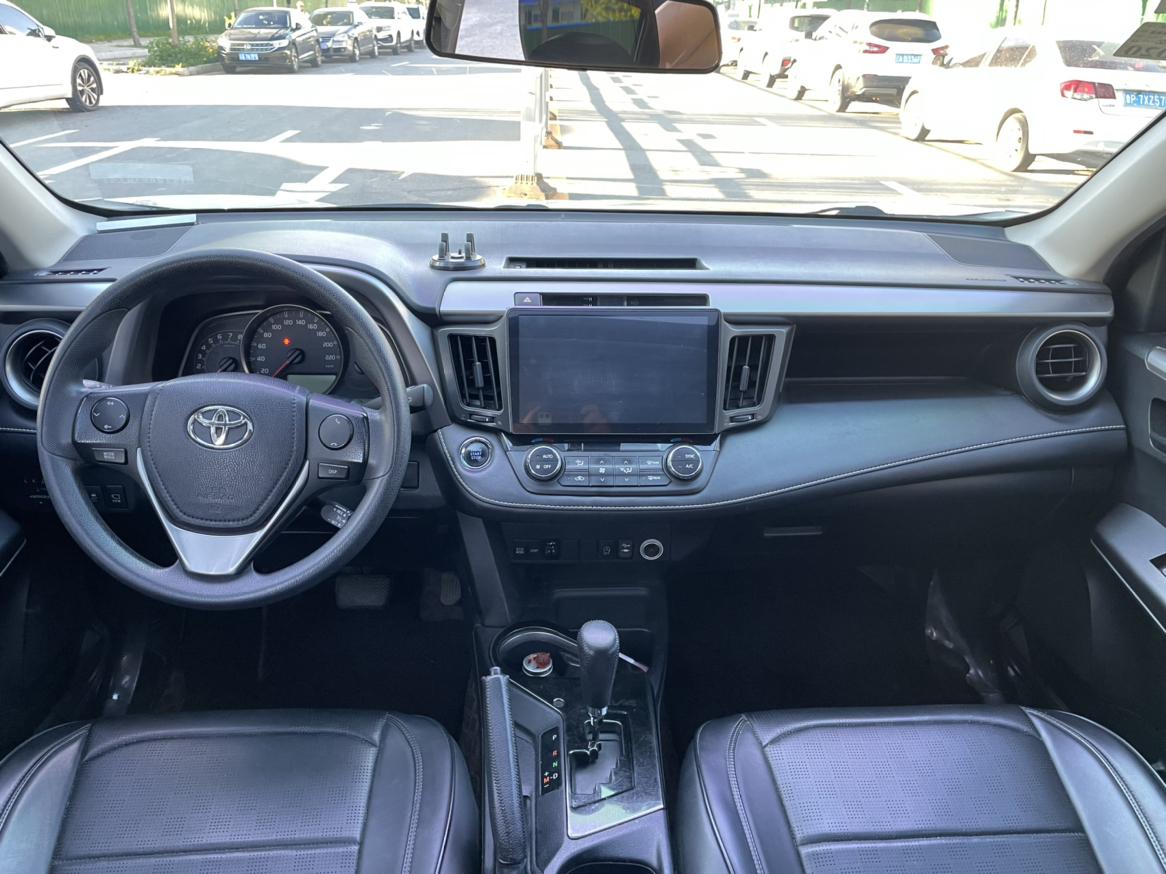 Toyota RAV4 2018 thumb 11