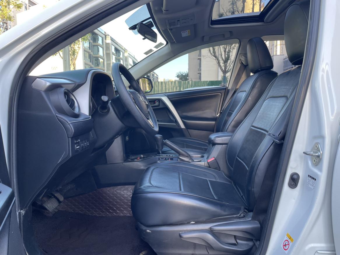 Toyota RAV4 2018 thumb 12