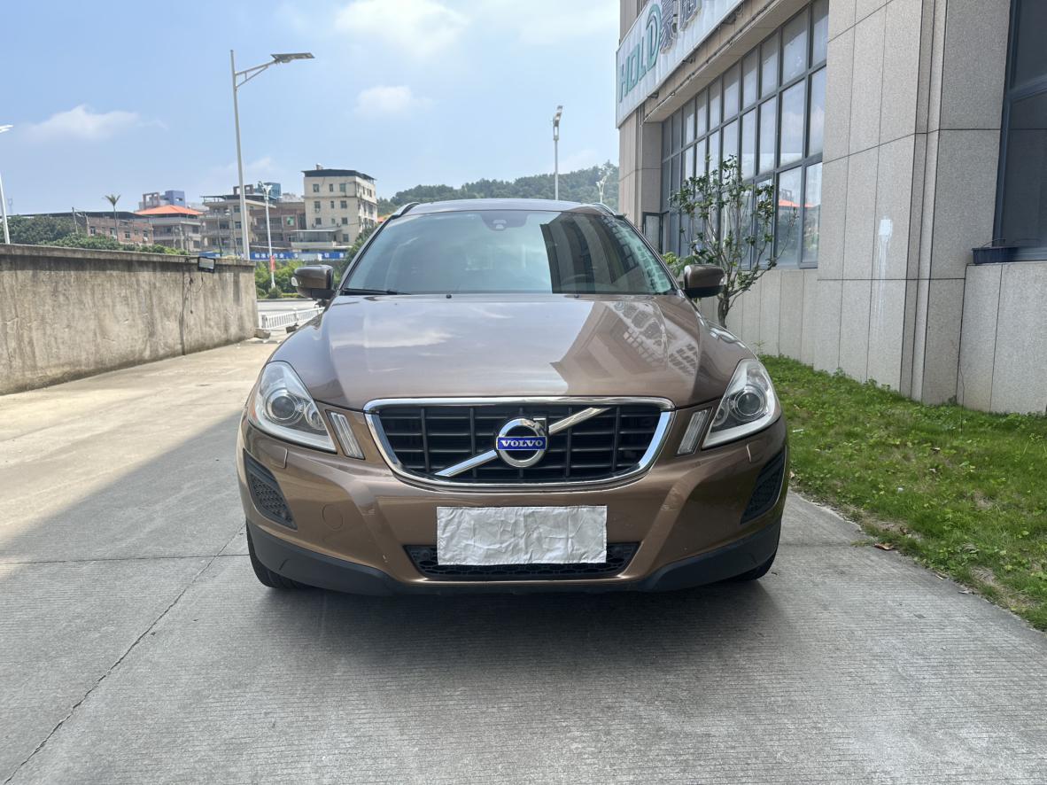 Volvo XC60 2013 thumb 12