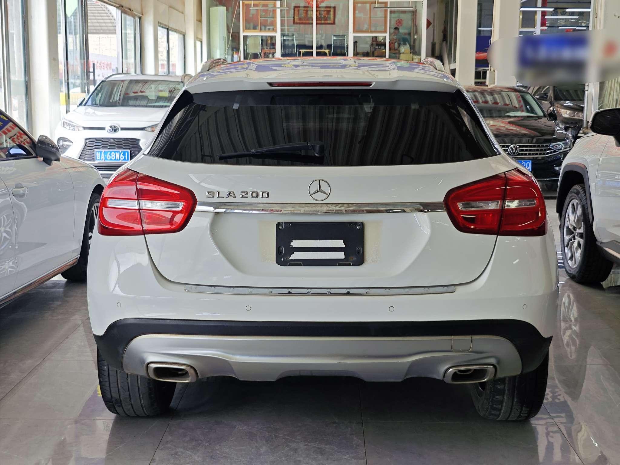 Mercedes-Benz GLA 2015 thumb 3
