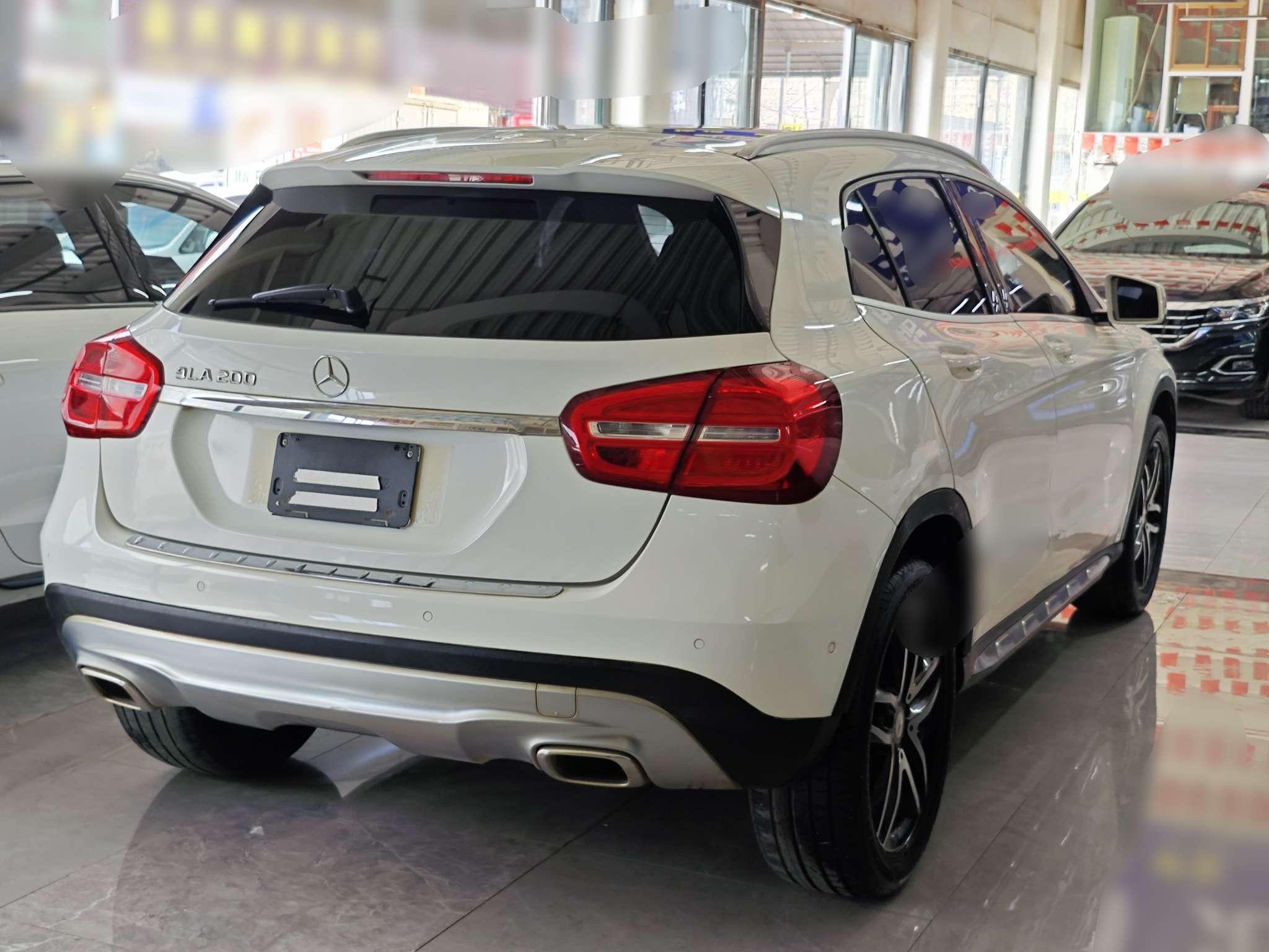 Mercedes-Benz GLA 2015 thumb 4